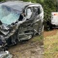 (Vídeo) Carro fica parcialmente destruído após acidente na SC-108 em Guaramirim