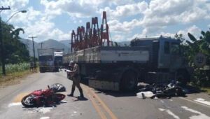 Dois motociclistas morrem em acidente na Serra Dona Francisca, em Joinville