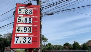 Reajuste do ICMS reduz preços dos combustíveis nos postos da região