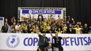 Jaraguá Futsal goleia o Tubarão, comemora o título da Copa Sul