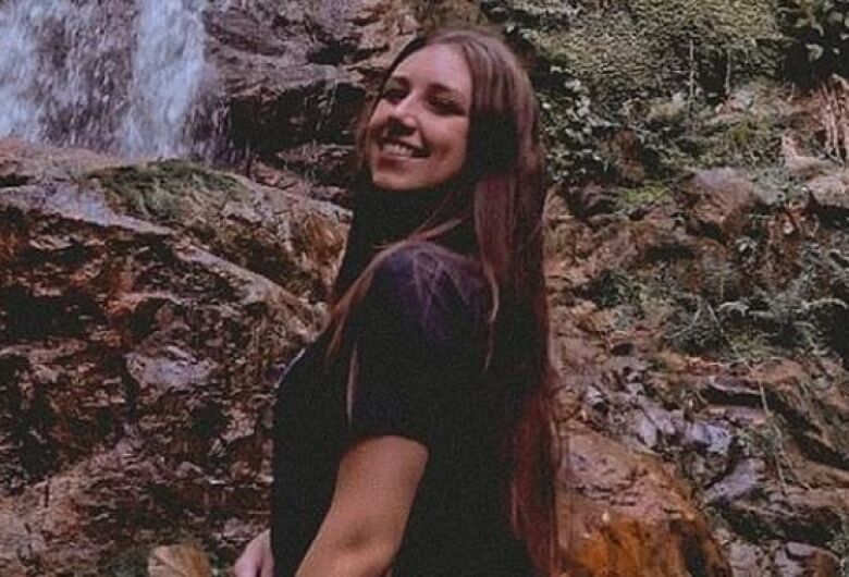 Identificada jovem morta após queda de cachoeira em Joinville