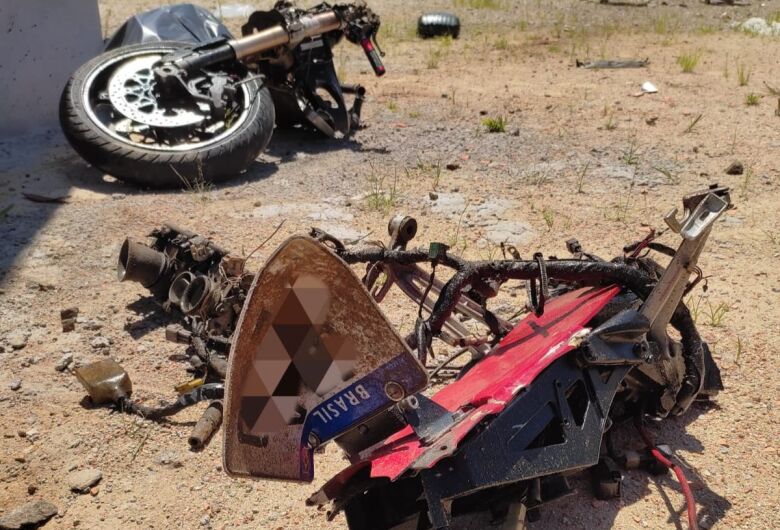 Motociclista morre após acidente com caminhão em Massaranduba