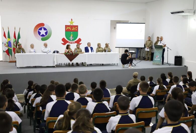 Inaugurada a primeira Escola Militar de Jaraguá