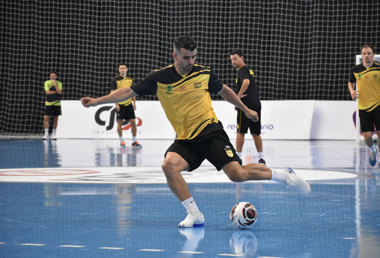 Jaraguá Futsal inicia caminhada da Supercopa