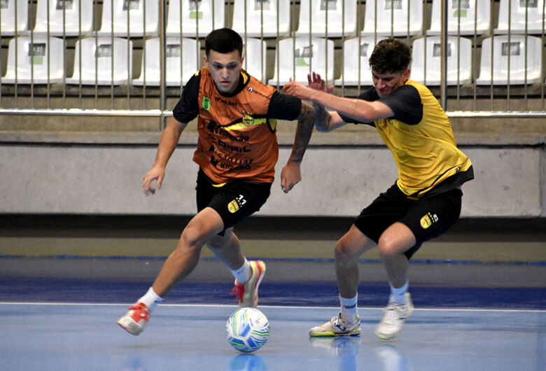 Fora de casa, Jaraguá Futsal pega o Foz Cataratas pela Liga Nacional