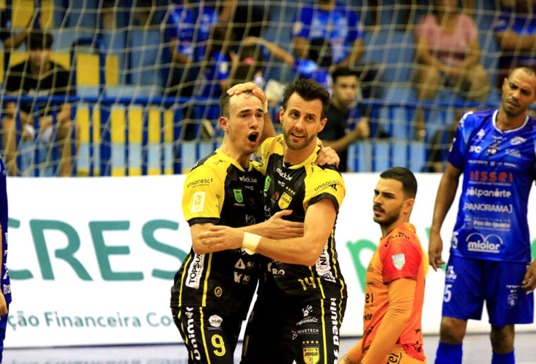 Jaraguá Futsal conquista a primeira vitória na Liga Nacional