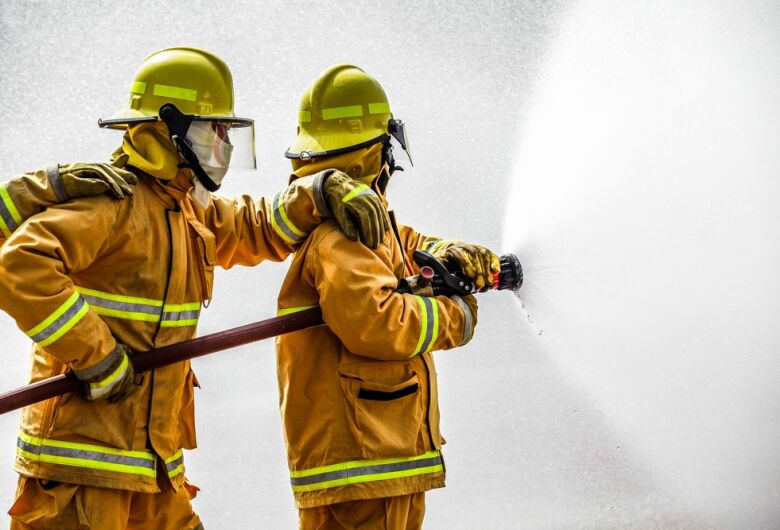 Bombeiros Voluntários promovem simulado de incêndio no hospital, em Guaramirim 