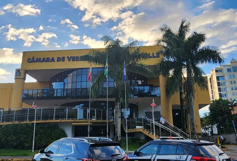 Operação investiga esquema de 'rachadinha' e cumpre mandados na Câmara de Vereadores de Joinville