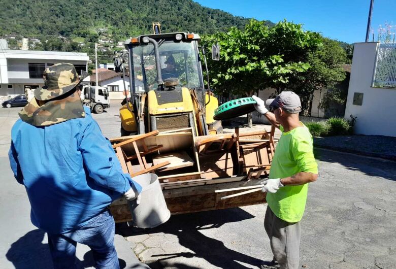 Bota Fora recolhe mais de 132 toneladas de materiais no fim de semana, em Jaraguá 
