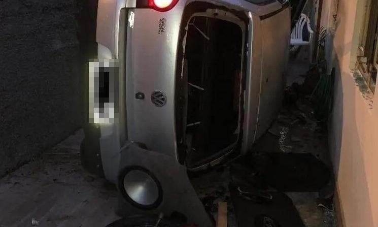 Perseguição maluca termina com carro sem motorista em Blumenau   - Crédito: Divulgação/Polícia Civil
