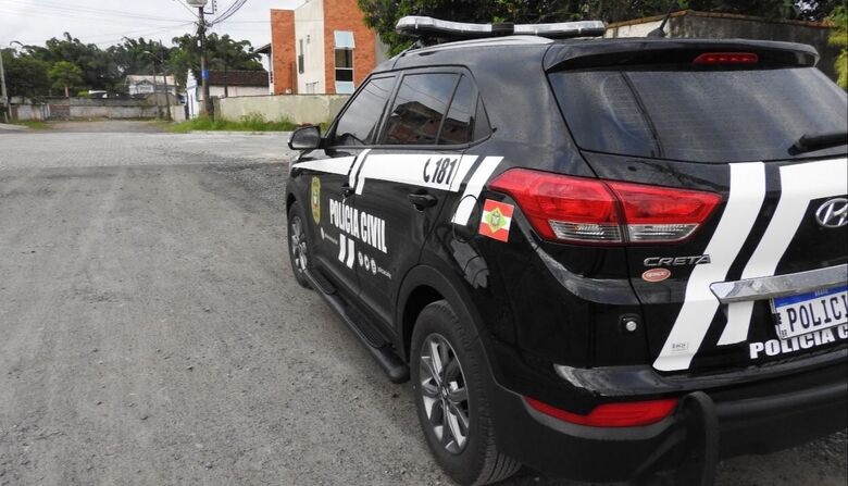 Homem acusado de abusar das enteadas dos 9 aos 13 anos é preso em Guaramirim - Crédito: Divulgação Policia Civil 