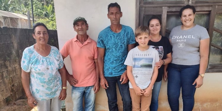 Após 25 anos, família reencontra parente que estava em Massaranduba - Crédito: Gustavo Luzzani 