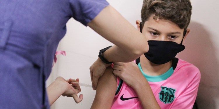 Liberada vacinação para crianças com 10 anos completos em Jaraguá - Crédito: Breno Esaki/Agência Saúde DF