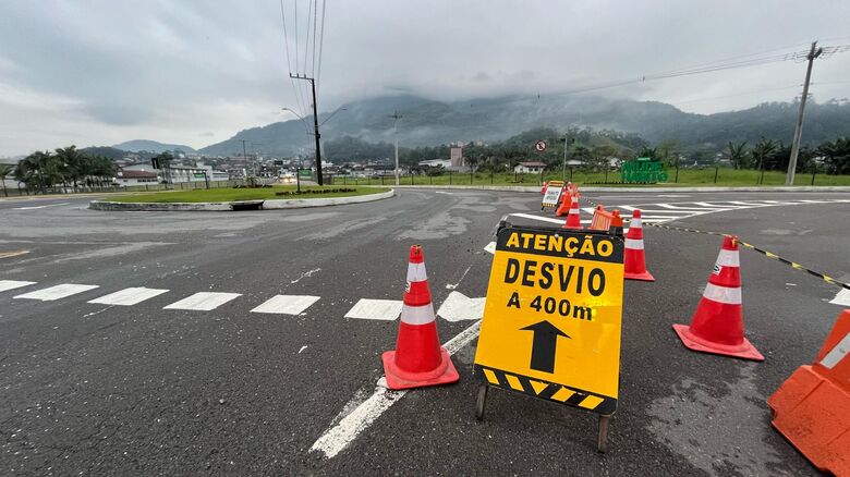 Via Verde, em Jaraguá, permanece fechada nesta quinta-feira - Crédito: Ricardo Rabuske