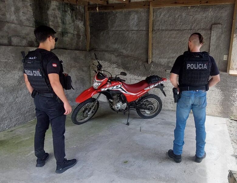 Motociclista acusado de passar a mão em mulheres é preso em Guaramirim - Crédito: Divulgação PC