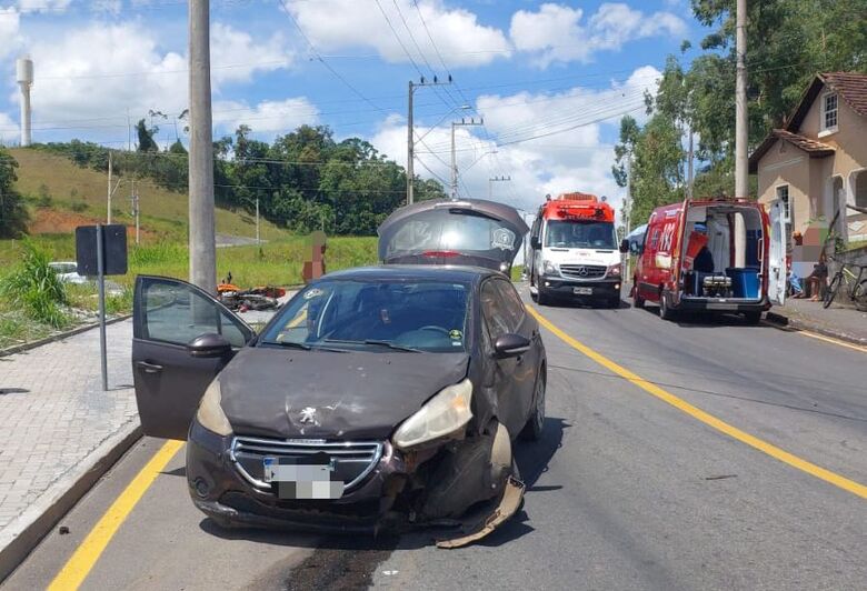 Motociclista morre no hospital após acidente em Jaraguá do Sul - Crédito: Diário da Jaraguá